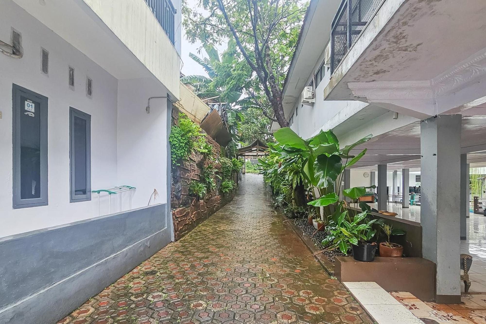 Urbanview Villa Balong Bho Syariah Bandung Cibiru Exteriör bild